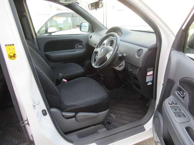 シエンタ ＤＩＣＥ　両側スライドドア　７人乗り　ＥＴＣ（8枚目）