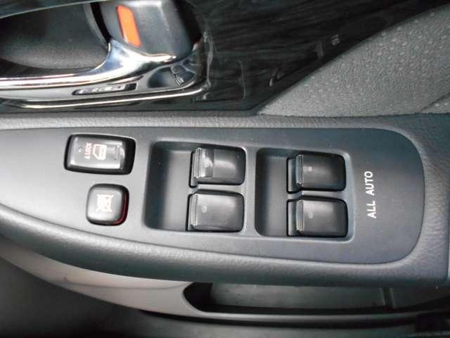 アルファードＧ ＭＳ　Ｖ６エンジン　純正ナビ　フルセグＴＶ　バックカメラ　後席ＴＶモニター　両側電動スライドドア　フルエアロ付（19枚目）