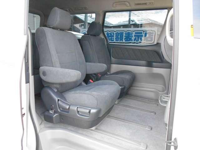 アルファードＧ ＭＳ　Ｖ６エンジン　純正ナビ　フルセグＴＶ　バックカメラ　後席ＴＶモニター　両側電動スライドドア　フルエアロ付（21枚目）