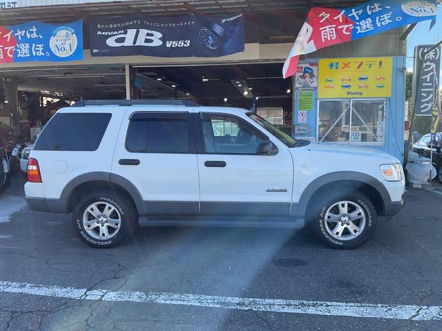 エクスプローラー ＸＬＴ　７人乗り４ＷＤ左ハンドル（4枚目）