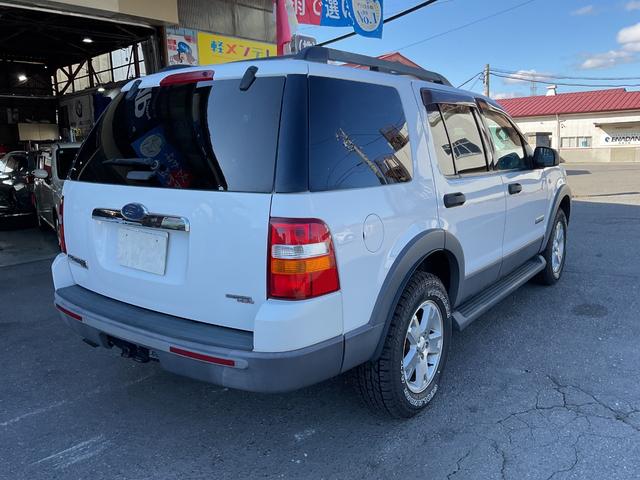 エクスプローラー ＸＬＴ　７人乗り４ＷＤ左ハンドル（5枚目）
