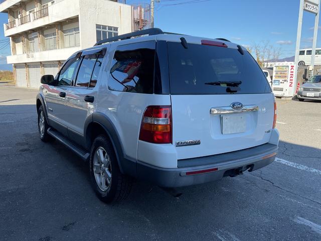 エクスプローラー ＸＬＴ　７人乗り４ＷＤ左ハンドル（7枚目）