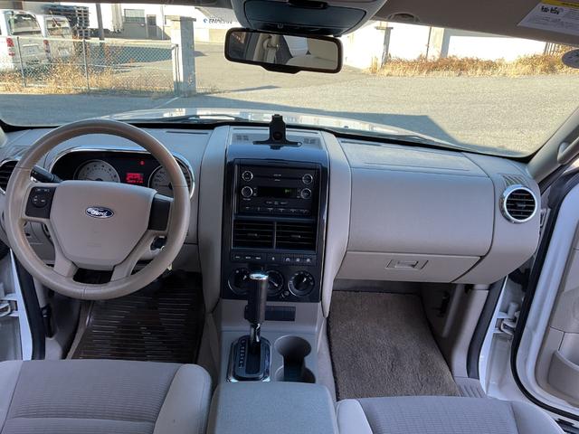 エクスプローラー ＸＬＴ　７人乗り４ＷＤ左ハンドル（18枚目）