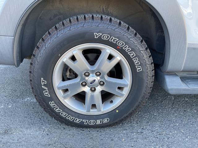エクスプローラー ＸＬＴ　７人乗り４ＷＤ左ハンドル（21枚目）