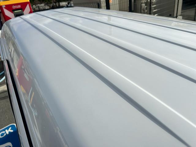 サンバーバン トランスポーター　Ｗエアバッグ　運転席エアバック　ＥＴＣ　ＡＢＳ　エアコンパワステ　キーレス付　パワステ付（9枚目）