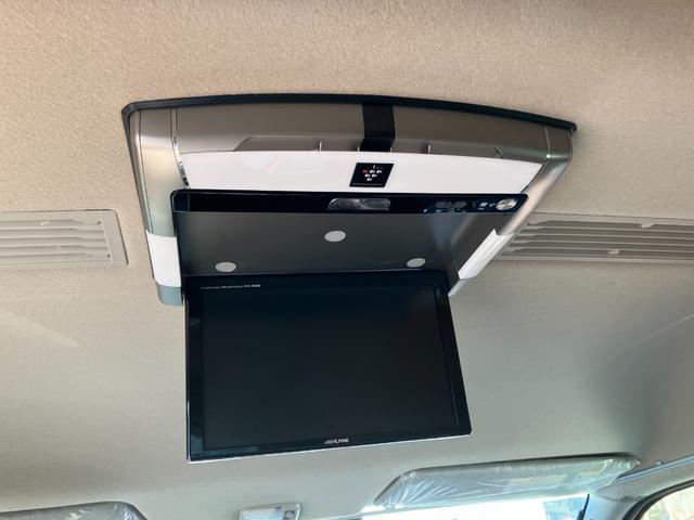 NV350キャラバンバン スーパーロングワイドDXターボ 4WD KatoMotor製J2デッキ 8人乗り ベッド シンク コンロ 冷蔵庫 電子レンジ ソーラーパネル FFヒーター(17枚目)