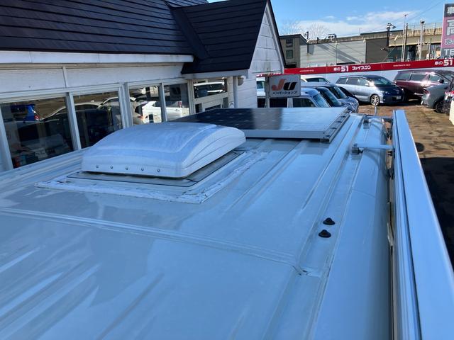 NV350キャラバンバン スーパーロングワイドDXターボ 4WD KatoMotor製J2デッキ 8人乗り ベッド シンク コンロ 冷蔵庫 電子レンジ ソーラーパネル FFヒーター(57枚目)