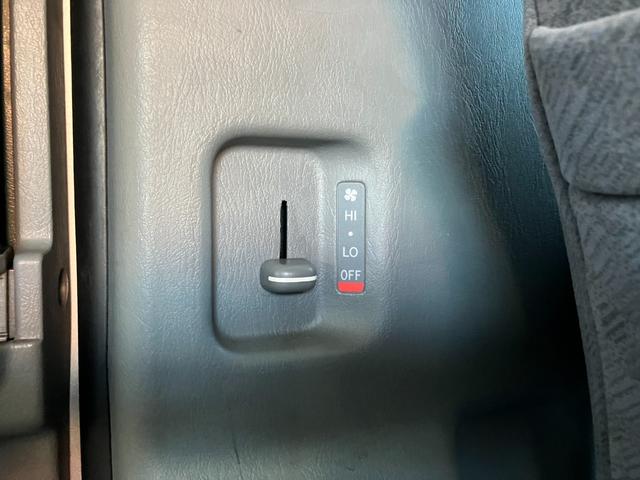 ハイエースワゴン GL 4WD 10人乗り 純正地デジDVDナビTV&バックカメラ イージークローズスライドドア ETC リヤファン&クーラー 社外15インチアルミ(32枚目)