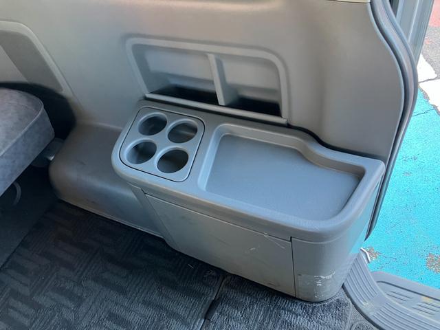 ハイエースワゴン GL 4WD 10人乗り 純正地デジDVDナビTV&バックカメラ イージークローズスライドドア ETC リヤファン&クーラー 社外15インチアルミ(37枚目)