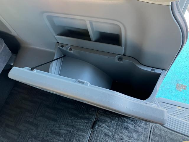 ハイエースワゴン GL 4WD 10人乗り 純正地デジDVDナビTV&バックカメラ イージークローズスライドドア ETC リヤファン&クーラー 社外15インチアルミ(38枚目)