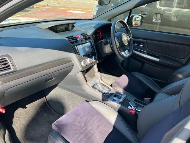 WRX S4 2.0GT-Sアイサイト 4WD ストラーダフルセグDナビTV バックカメラ LEDヘッドライト パドルシフト リヤスポイラー クルーズコントロール 純正18インチアルミ(6枚目)