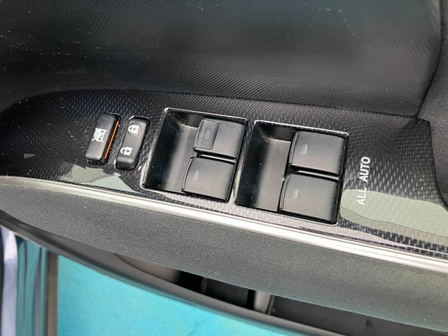 全席オート機能付きパワーウィンドウ