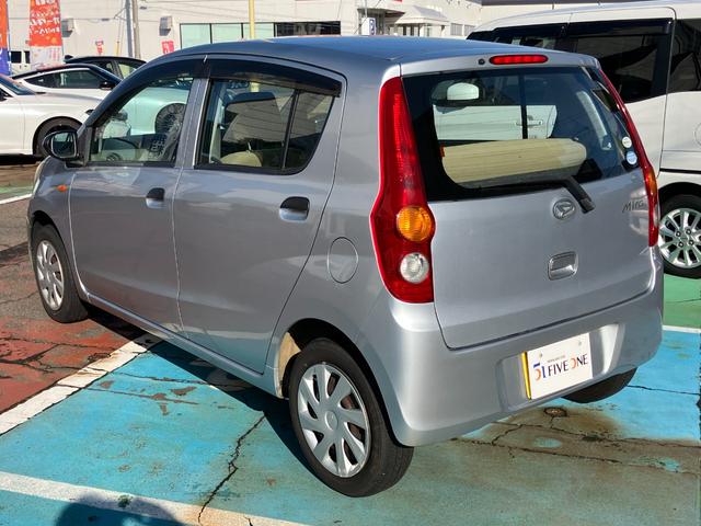 当店では、自社で仕入れした厳選車両を、多数展示しております。リーズナブルなお車を多数在庫しております。掘り出し物を探しにいらしてください。