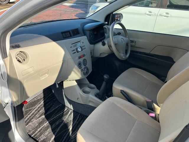 みなさまのカーライフに安心をプラス！　故障しやすいパーツはもちろん、壊れた際に高額な修理費用がかかってしまうパーツまで、広範囲でカバーする「中古車保証」をご用意しております。【ファイブワン保証】