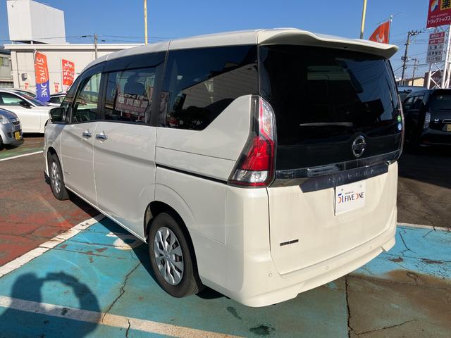 セレナ X VセレクションII 4WD 純正9インチフルセグナビTV アラウンドビューモニター 両側パワースライドドア エマージェンシーブレーキ パーキングアシスト ETC(6枚目)