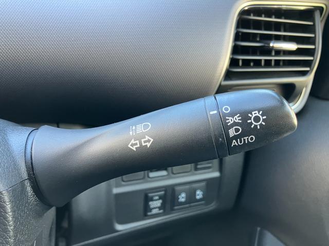 セレナ X VセレクションII 4WD 純正9インチフルセグナビTV アラウンドビューモニター 両側パワースライドドア エマージェンシーブレーキ パーキングアシスト ETC(32枚目)