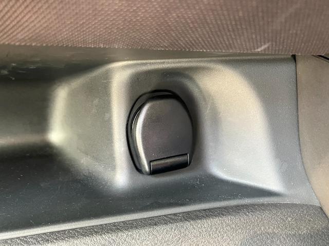 セレナ X VセレクションII 4WD 純正9インチフルセグナビTV アラウンドビューモニター 両側パワースライドドア エマージェンシーブレーキ パーキングアシスト ETC(48枚目)