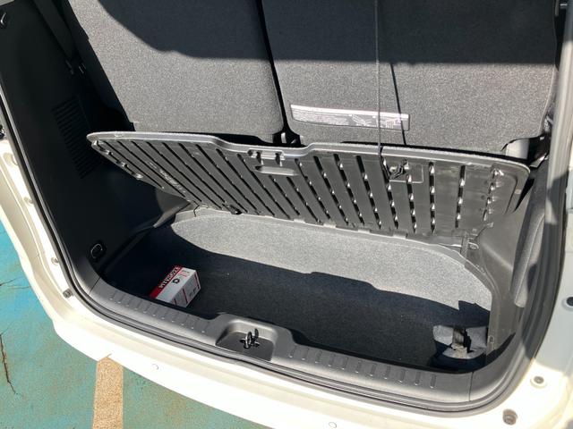 セレナ X VセレクションII 4WD 純正9インチフルセグナビTV アラウンドビューモニター 両側パワースライドドア エマージェンシーブレーキ パーキングアシスト ETC(54枚目)