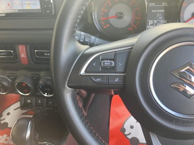 ＜特徴装備品＞★ブルートゥース対応フルセグナビ★バックカメラ★革巻きステアリング★ステアリングスイッチ★オートライト