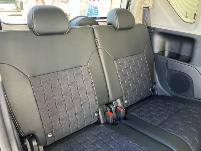 デリカミニ G プレミアム リミテッドエディション /4WD/届出済未使用車/e-アシスト/マイパイロット/ハンズフリー両側パワースライドドア/マルチアラウンドモニター/自動防眩ルームミラー/革巻きステアリング/LEDヘッドランプ/ハーフレザーシート(17枚目)