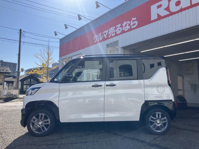 デリカミニ G プレミアム リミテッドエディション /4WD/届出済未使用車/e-アシスト/マイパイロット/ハンズフリー両側パワースライドドア/マルチアラウンドモニター/自動防眩ルームミラー/革巻きステアリング/LEDヘッドランプ/ハーフレザーシート(26枚目)