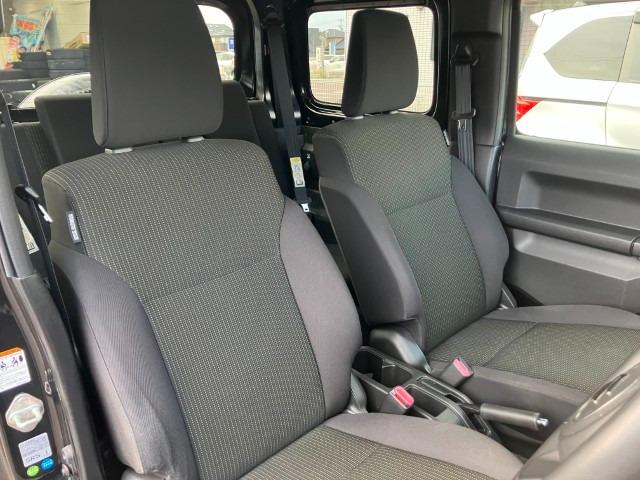 ジムニー ＸＣ　／セーフティサポート／ドライブレコーダー／スマートキー／ＬＥＤヘッドランプ／ヘッドランプウォッシャー／オートライト／ブルートゥース対応フルセグナビ／革巻きステアリング／ステアリングスイッチ（17枚目）