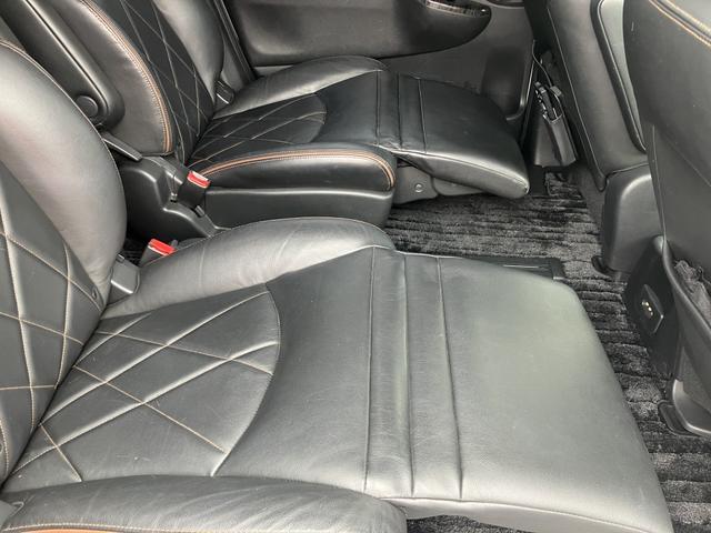 エルグランド ２５０ハイウェイスタープレミアム　後期型　ツインサンルーフ　両側パワスラ　メーカーナビ　後席エンタメ　アラウンドビュー　カーウイングスナビゲーションシステム／リアエンターテイメントシステムセット　フロントスポイラー　ドラレコ（35枚目）