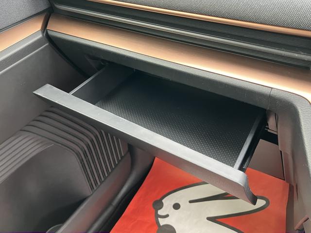 サクラ G シーズンズカラー 寒冷地仕様 充電ケーブル プロパイロット インテリジェントアラウンドビューモニター アダプティブLEDヘッドランプ ステアリングスイッチ ステアリングヒーター(11枚目)