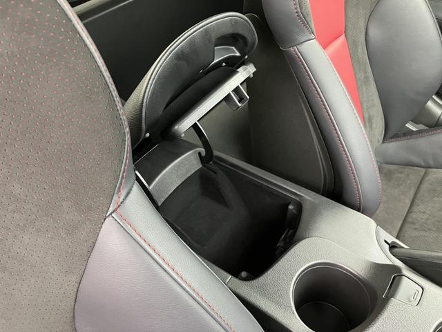 フェアレディZ ニスモ 2025年モデル フジツボマフラー 純正フルセグナビ バックカメラ レカロ製ハーフレザーシート(31枚目)