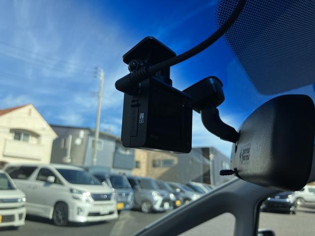 フィット シーズ スマートキー フルセグナビ 14インチAW ETC ドラレコ(SD有り) 専用スマートキー 専用ボディ同色フロントグリル ボディ同色リアガーニッシュ ウインカー付電動格納ドアミラー(18枚目)