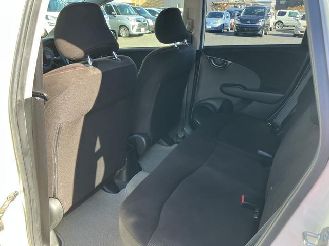 フィット シーズ スマートキー フルセグナビ 14インチAW ETC ドラレコ(SD有り) 専用スマートキー 専用ボディ同色フロントグリル ボディ同色リアガーニッシュ ウインカー付電動格納ドアミラー(23枚目)