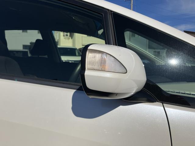 フィット シーズ スマートキー フルセグナビ 14インチAW ETC ドラレコ(SD有り) 専用スマートキー 専用ボディ同色フロントグリル ボディ同色リアガーニッシュ ウインカー付電動格納ドアミラー(29枚目)