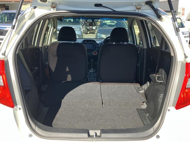 フィット シーズ スマートキー フルセグナビ 14インチAW ETC ドラレコ(SD有り) 専用スマートキー 専用ボディ同色フロントグリル ボディ同色リアガーニッシュ ウインカー付電動格納ドアミラー(36枚目)