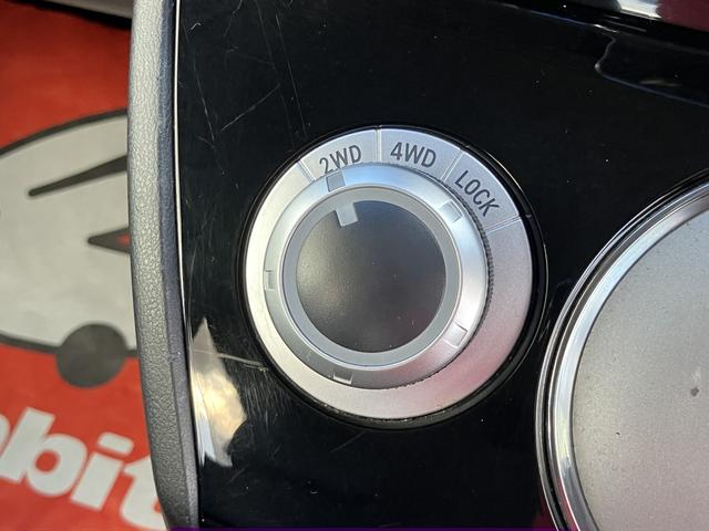 デリカＤ：５ Ｄ　パワーパッケージ　７人乗り　両側パワースライドドア　スマートキー　クラッツィオレザー調シートカバー　ＥＴＣ　１８インチＡＷ　クルーズコントロール　キセノン　オートライト　パドルシフト　前席シートヒーター　ＡＳＣ（9枚目）