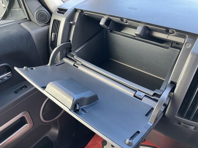 デリカＤ：５ Ｄ　パワーパッケージ　７人乗り　両側パワースライドドア　スマートキー　クラッツィオレザー調シートカバー　ＥＴＣ　１８インチＡＷ　クルーズコントロール　キセノン　オートライト　パドルシフト　前席シートヒーター　ＡＳＣ（13枚目）