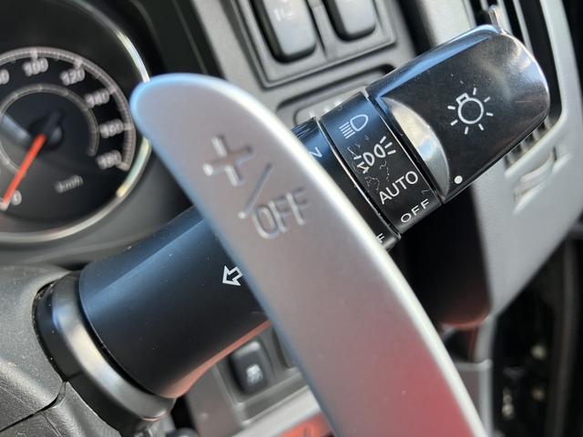 デリカＤ：５ Ｄ　パワーパッケージ　７人乗り　両側パワースライドドア　スマートキー　クラッツィオレザー調シートカバー　ＥＴＣ　１８インチＡＷ　クルーズコントロール　キセノン　オートライト　パドルシフト　前席シートヒーター　ＡＳＣ（18枚目）