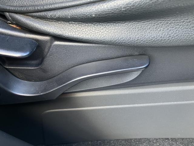 デリカＤ：５ Ｄ　パワーパッケージ　７人乗り　両側パワースライドドア　スマートキー　クラッツィオレザー調シートカバー　ＥＴＣ　１８インチＡＷ　クルーズコントロール　キセノン　オートライト　パドルシフト　前席シートヒーター　ＡＳＣ（26枚目）