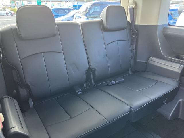 デリカＤ：５ Ｄ　パワーパッケージ　７人乗り　両側パワースライドドア　スマートキー　クラッツィオレザー調シートカバー　ＥＴＣ　１８インチＡＷ　クルーズコントロール　キセノン　オートライト　パドルシフト　前席シートヒーター　ＡＳＣ（32枚目）