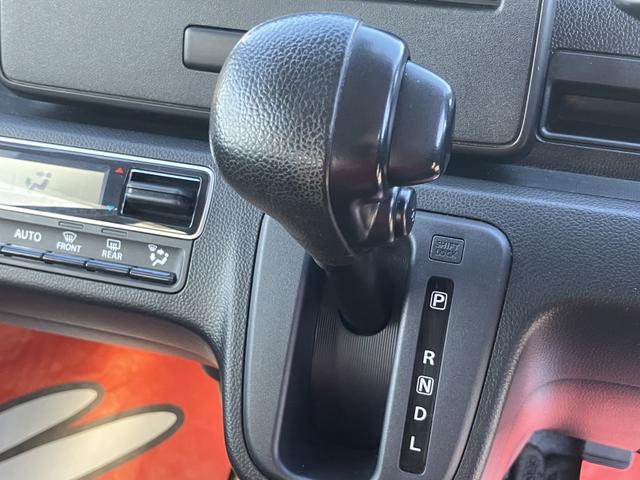 ワゴンＲ ハイブリッドＦＸ　後期型　フルセグナビ　バックカメラ　スマートキー　セーフティサポート　オートエアコン　オートライト　シートヒーター　アイドリングストップ　エコクール（9枚目）