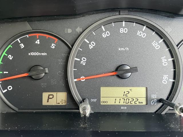コースター ＬＸ　２５人乗り　オートグライドドア　オートステップ　センタードア（グライドドア・オート）　アクセルインターロック　リアウインドウデフォッガー　ルームラック（トレイタイプ・運転席側）　カーテン（15枚目）