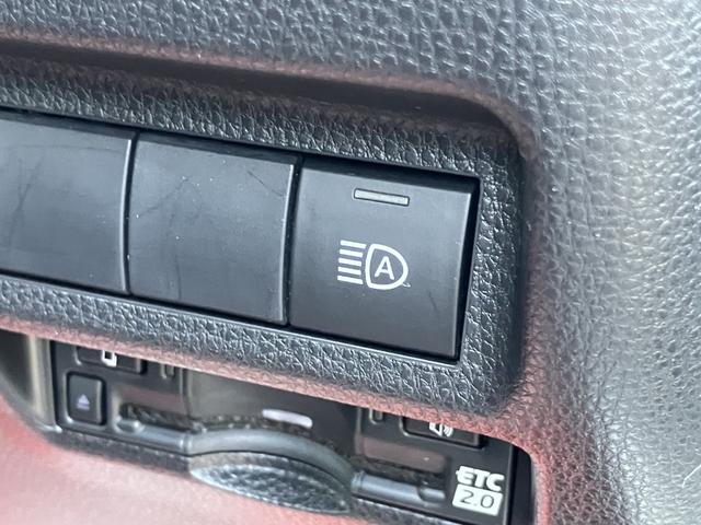 ＲＡＶ４ Ｘ　オプション１８ＡＷ　フルセグＴＶ　バックカメラ　セーフティセンス　ＬＥＤヘッドランプ　前後ドライブレコーダー　ルーフレール（19枚目）