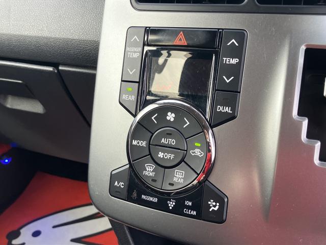 ヴォクシー ＺＳ　煌ＩＩ　８インチフルセグナビ　Ｓ－ＶＳＣ　リアオートエアコン　両側パワースライドドア　メッキ加飾付キセノン　ウインカー付メッキドアミラー　高輝度シルバーメタリックグリル＆フォグランプベゼル（8枚目）