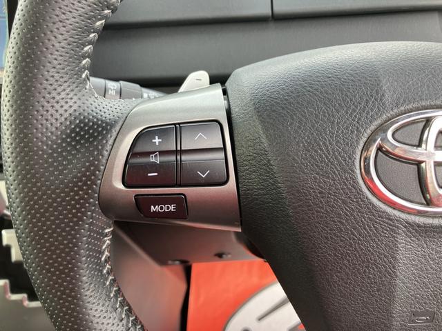 ヴォクシー ＺＳ　煌ＩＩ　８インチフルセグナビ　Ｓ－ＶＳＣ　リアオートエアコン　両側パワースライドドア　メッキ加飾付キセノン　ウインカー付メッキドアミラー　高輝度シルバーメタリックグリル＆フォグランプベゼル（12枚目）