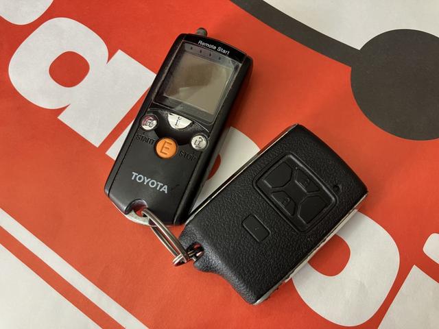 ヴォクシー ＺＳ　煌ＩＩ　８インチフルセグナビ　Ｓ－ＶＳＣ　リアオートエアコン　両側パワースライドドア　メッキ加飾付キセノン　ウインカー付メッキドアミラー　高輝度シルバーメタリックグリル＆フォグランプベゼル（29枚目）