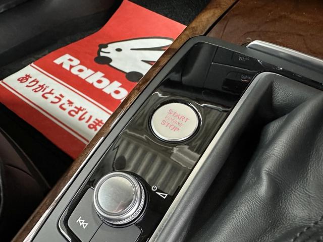 Ａ６ ２．０ＴＦＳＩクワトロ　ワンオーナー　マトリクスＬＥＤヘッドランプ　アシスタンスパッケージ　レザーシート　シートヒーター　パワーシート　純正１８インチアルミ（13枚目）