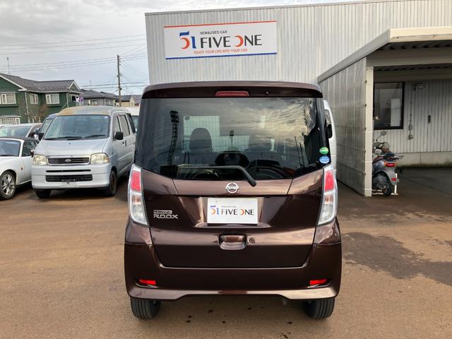 当店は、新潟県内で自動車販売・買取店、整備工場を７店舗展開する、「ＯＮＥ＆ＰＥＡＣＥグループ」の中古車販売店です。