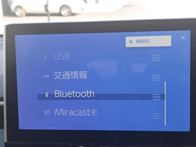 カローラクロス ハイブリッドＺ　サンルーフ／保証書／純正　１０インチ　ＳＤナビ／トヨタセーフティセンス／シートヒーター／車線逸脱防止支援システム／シート　合皮／パーキングアシスト　バックガイド／電動バックドア　衝突被害軽減システム（12枚目）