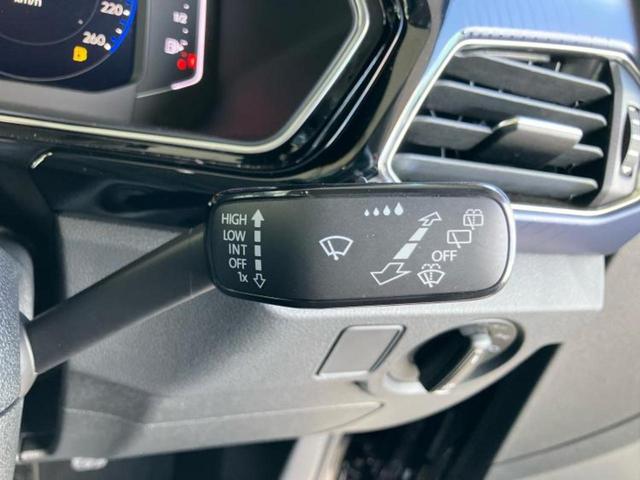 T-クロス TSIスタイル 保証書/純正 SDナビ/衝突安全装置/シート ハーフレザー/ドライブレコーダー 社外/ヘッドランプ LED/Bluetooth接続/ETC2.0/EBD付ABS/横滑り防止装置 衝突被害軽減システム(16枚目)