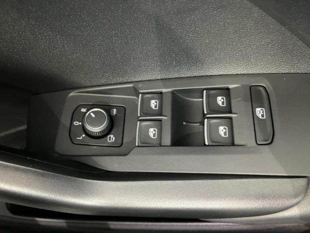 T-クロス TSIスタイル 保証書/純正 SDナビ/衝突安全装置/シート ハーフレザー/ドライブレコーダー 社外/ヘッドランプ LED/Bluetooth接続/ETC2.0/EBD付ABS/横滑り防止装置 衝突被害軽減システム(31枚目)