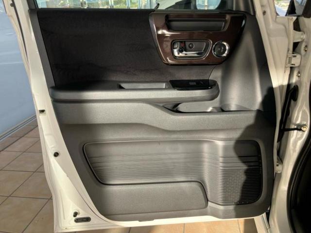 N-BOXカスタム G・EXターボホンダセンシング 新品タイヤ/保証書/純正 8インチ メモリーナビ/ホンダセンシング/両側電動スライドドア/車線逸脱防止支援システム/ドライブレコーダー 純正/ヘッドランプ LED/USBジャック ターボ バックカメラ(23枚目)